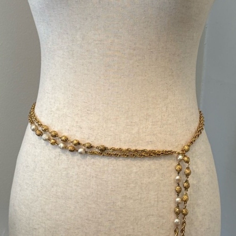 🖤CHANEL SALE🖤Authentic Double Classic Chanel Pearl & Gold Chain Necklace/Belt - Picture 6 of 17